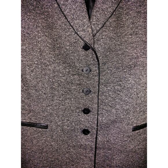 Tahari Woman Blazer Size 4 - Picture 5 of 7